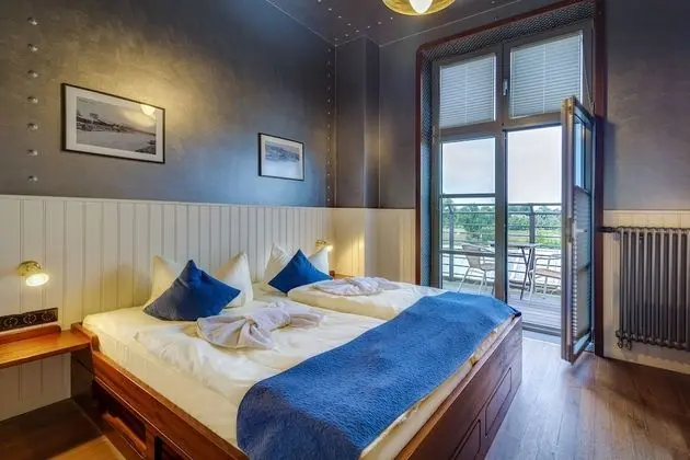 Tek Büyük Yataklı Oda, Balkon