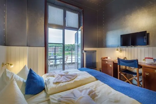 Tek Büyük Yataklı Oda, Balkon