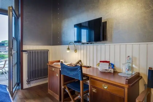 Tek Büyük Yataklı Oda, Balkon