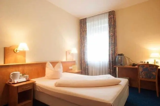 Tek Büyük veya İki Ayrı Yataklı Oda