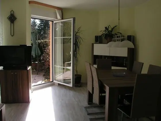 Apart Daire, Banyolu/Duşlu, Bahçe Manzaralı (mit Terrasse )