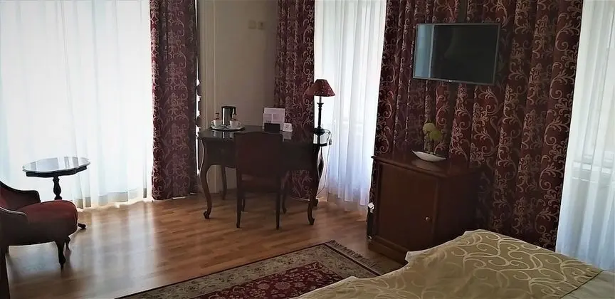 Standard Tek Büyük Yataklı Oda