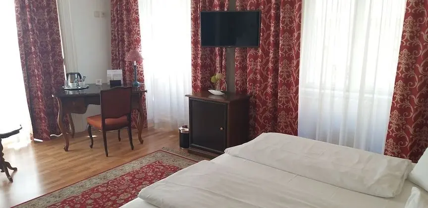Standard Tek Büyük Yataklı Oda