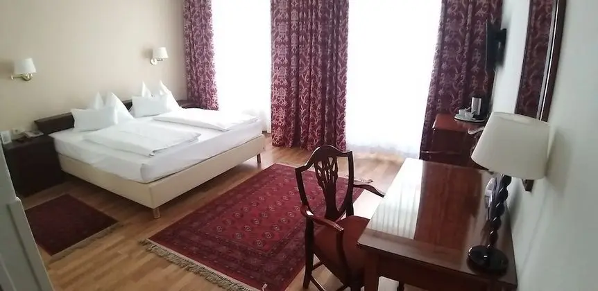 Standard Tek Büyük Yataklı Oda