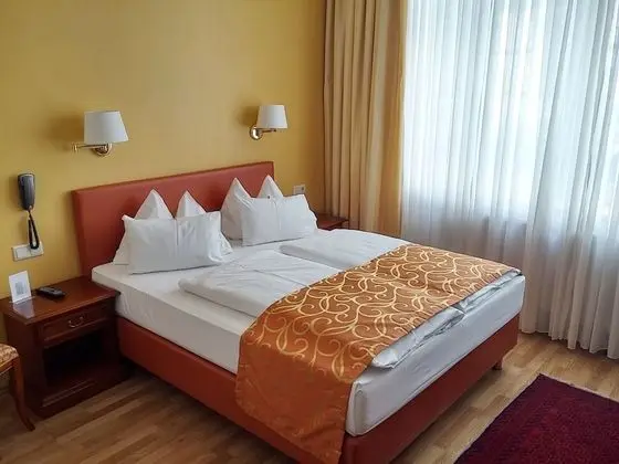 Standard Tek Büyük Yataklı Oda