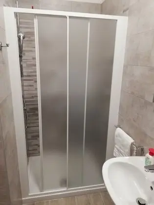 Tek Büyük Yataklı Oda, Balkon