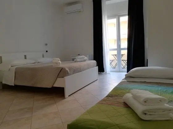 Üç Kişilik Oda, Balkon