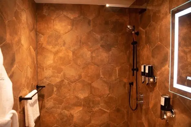 MoMarra Suite
