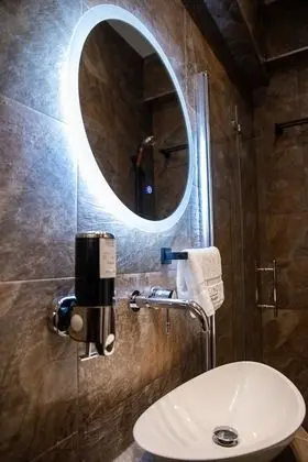 Regency Suite