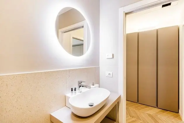 Studio' City View