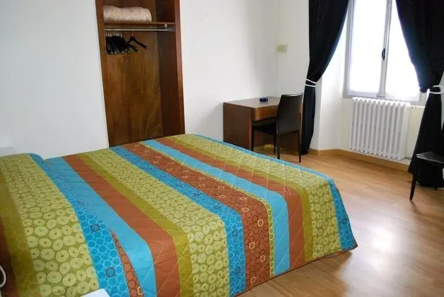 Economy Tek Büyük veya İki Ayrı Yataklı Oda, 1 Çift Kişilik veya 2 Tek Kişilik Yatak