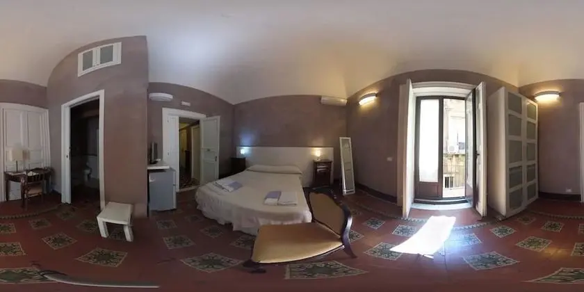 Tek Büyük veya İki Ayrı Yataklı Oda, Balkon, Şehir Manzaralı