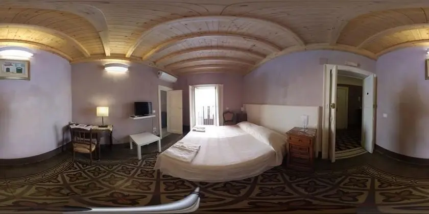 Tek Büyük veya İki Ayrı Yataklı Oda, Balkon, Şehir Manzaralı