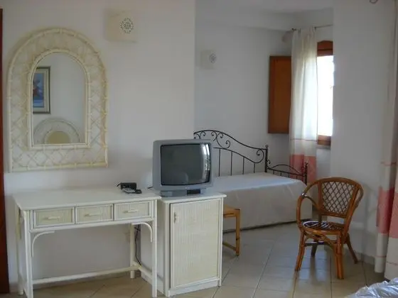 Üç Kişilik Oda