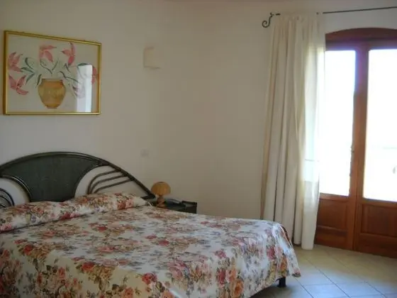 Üç Kişilik Oda
