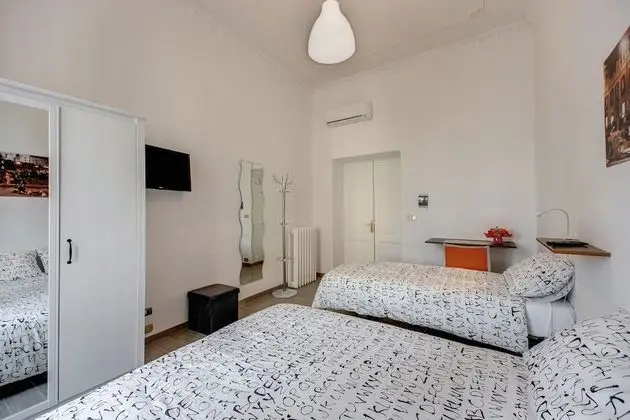 Standard Tek Büyük Yataklı Oda (Private External Bathroom)