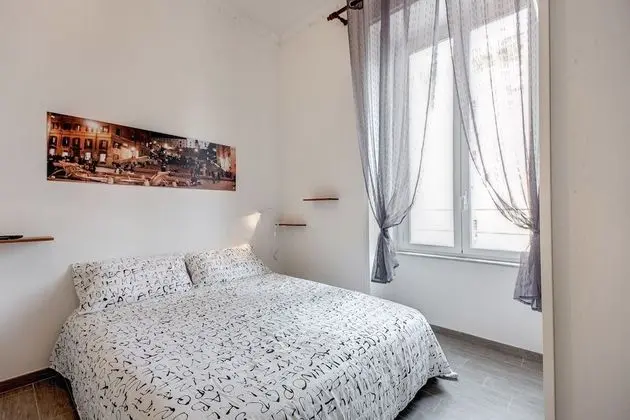 Standard Tek Büyük Yataklı Oda (Private External Bathroom)