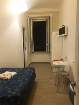 Standard Tek Büyük Yataklı Oda (Private External Bathroom)