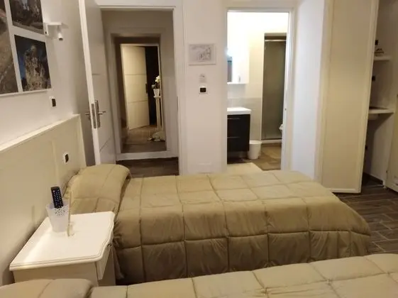 Comfort Tek Büyük Yataklı Oda, Küçük Mutfak, Kule (Via Oberdan, 134 Canosa)