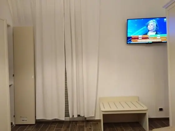 Comfort Tek Büyük Yataklı Oda, Küçük Mutfak, Kule (Via Oberdan, 134 Canosa)