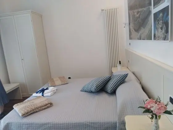 Comfort Tek Büyük Yataklı Oda, Küçük Mutfak, Kule (Via Oberdan, 134 Canosa)