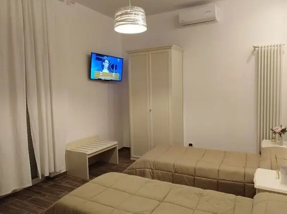 Comfort Tek Büyük Yataklı Oda, Küçük Mutfak, Kule (Via Oberdan, 134 Canosa)