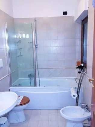 Üç Kişilik Oda