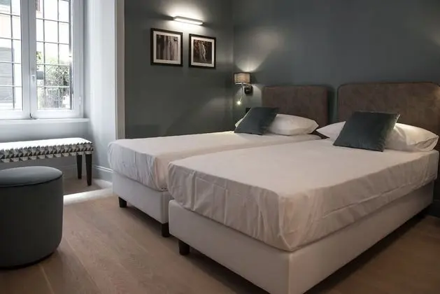 Standard Tek Büyük veya İki Ayrı Yataklı Oda, Bağlantılı Odalar