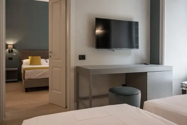 Standard Tek Büyük veya İki Ayrı Yataklı Oda, Bağlantılı Odalar