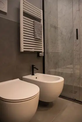 Standard Tek Büyük veya İki Ayrı Yataklı Oda, Bağlantılı Odalar