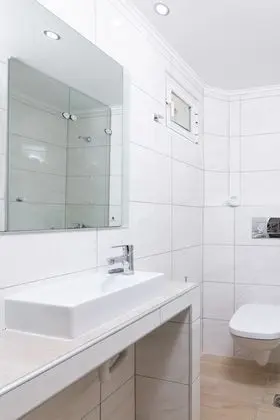 Üç Kişilik Oda, Bahçe Manzaralı