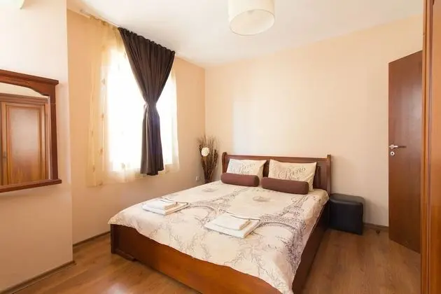 Apart Daire, 2 Yatak Odası ( str. Iglika 1 )