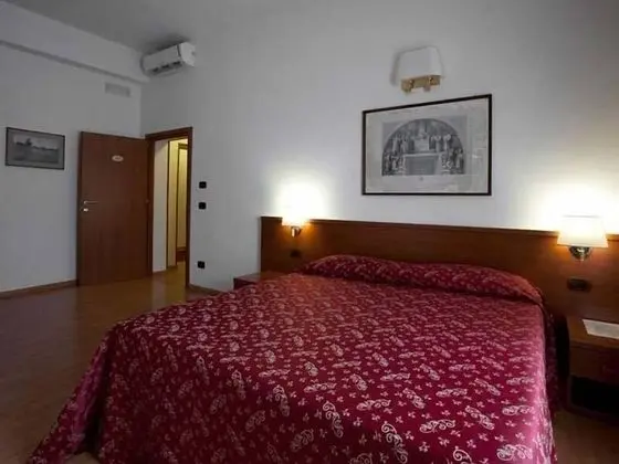 Tek Büyük veya İki Ayrı Yataklı Oda