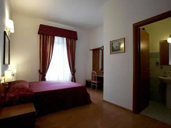 Tek Büyük veya İki Ayrı Yataklı Oda