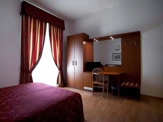 Tek Büyük veya İki Ayrı Yataklı Oda