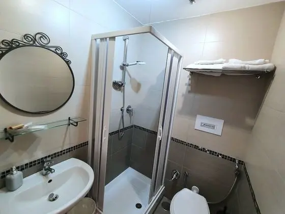 Comfort Tek Büyük Yataklı Oda