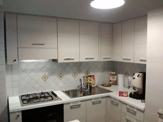 İki Ayrı Yataklı Oda, Ortak Banyo