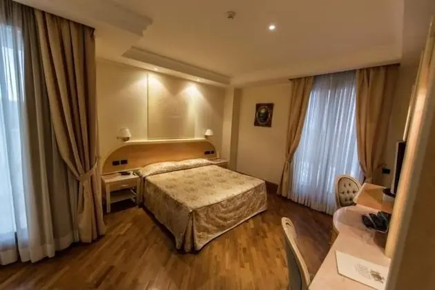 Standard Tek Büyük veya İki Ayrı Yataklı Oda