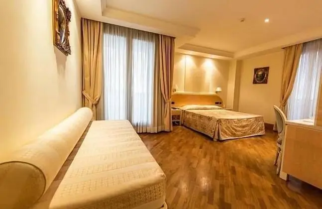 Superior Tek Büyük Yataklı Oda