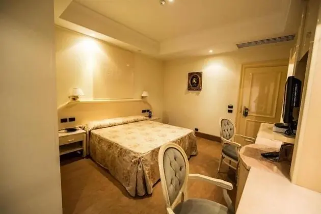 Superior Tek Büyük Yataklı Oda