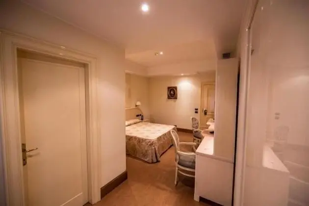 Superior Tek Büyük Yataklı Oda