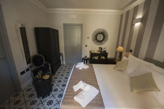 Deluxe Tek Büyük Yataklı Oda