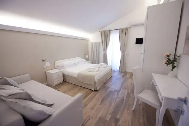 Comfort Tek Büyük Yataklı Oda (NR 11)