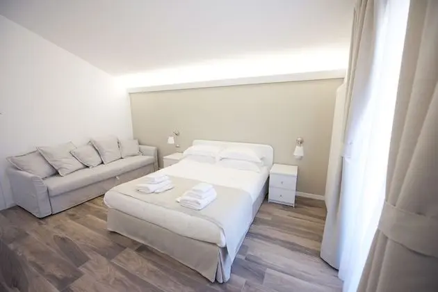 Comfort Tek Büyük Yataklı Oda (NR 11)