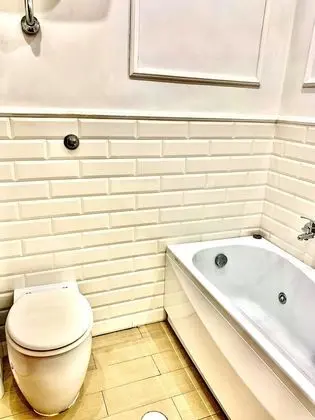 Üç Kişilik Oda