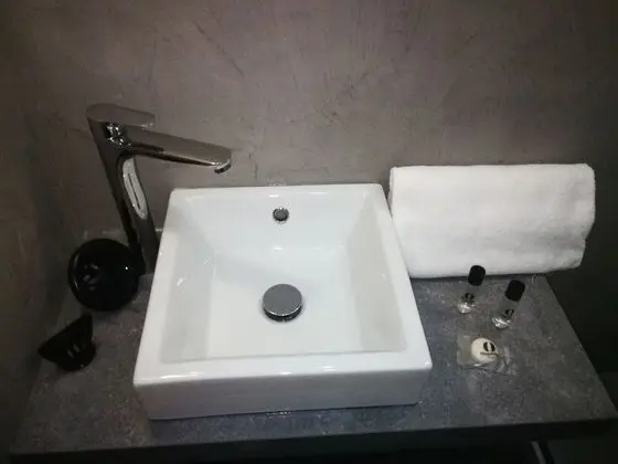 Büyük Yataklı Tek Kişilik Oda
