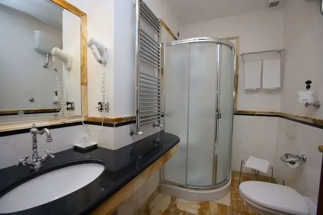 Superior Tek Büyük veya İki Ayrı Yataklı Oda, Manzaralı