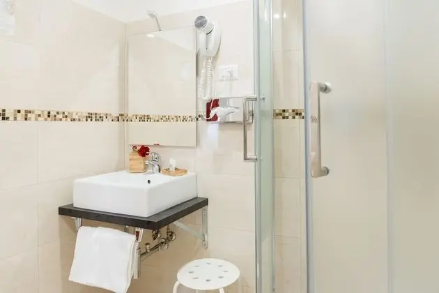 Classic Tek Büyük Yataklı Oda