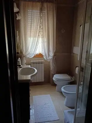 Üç Kişilik Oda