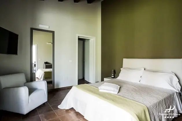 Classic Tek Büyük veya İki Ayrı Yataklı Oda, Havuz Kullanımı, Bahçe Manzaralı